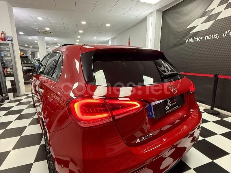 Usado Mercedes A200 163 CV (119 kW) 2019 Rojo Berlina