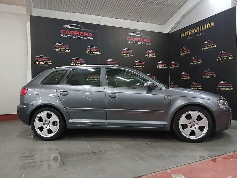 Usado Audi A3 Attraction 140 CV (102 kW) 2007 Gris / plata Utilitario