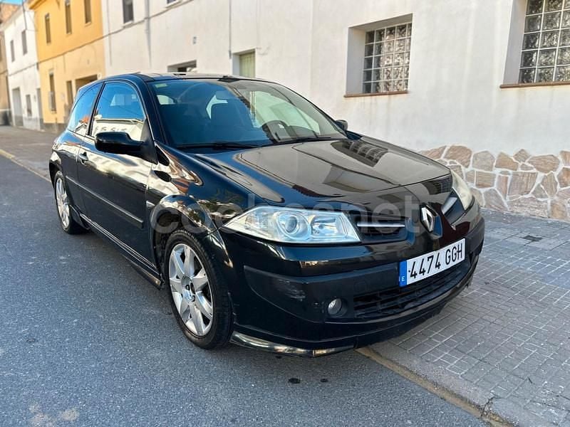 Negro Usado 2008 Renault Mégane III Extreme Berlina | 1600 € - Imagen 1/4