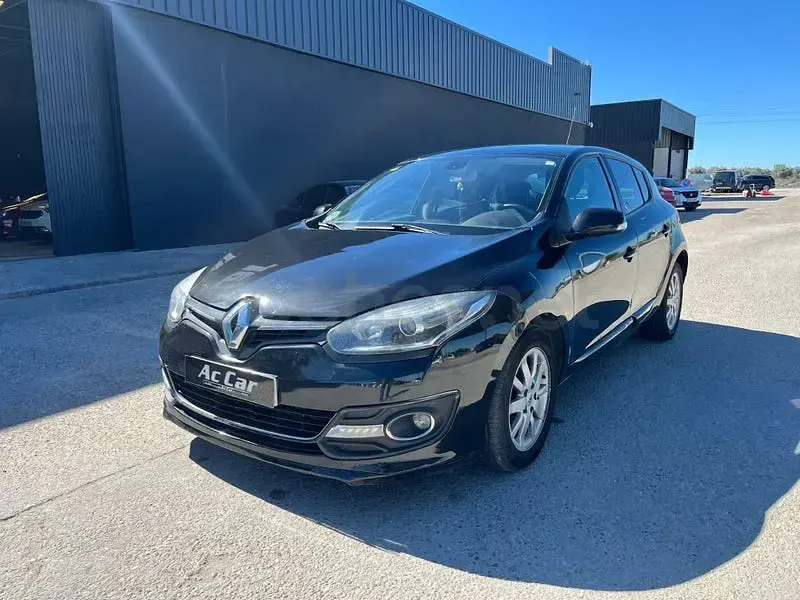 Usado Renault Mégane LIMITED 95 CV (69 kW) 2014 Negro Berlina