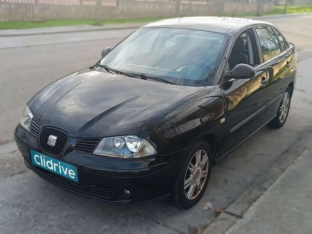 Usado Seat Cordoba Reference 69 CV (50 kW) 2007 Negro Berlina