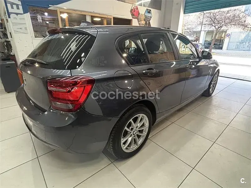 Usado BMW 116 Sport Line 116 CV (85 kW) 2014 Gris / plata Utilitario