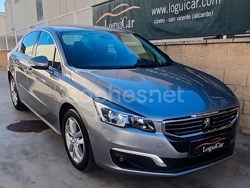 Usado Peugeot 508 Active 150 CV (110 kW) 2018 Gris / plata Berlina