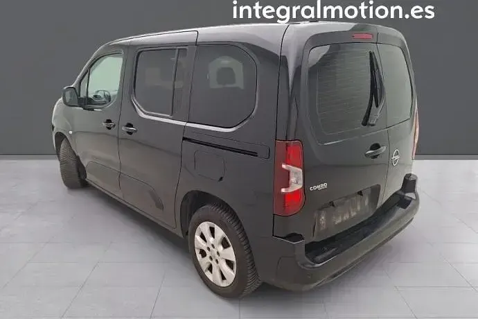 Usado Opel Combo Life Elegance 130 CV (95 kW) 2022