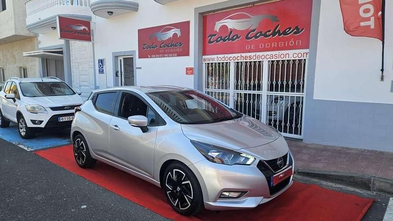 Usado Nissan Micra Acenta 92 CV (67 kW) 2022 Gris Utilitario