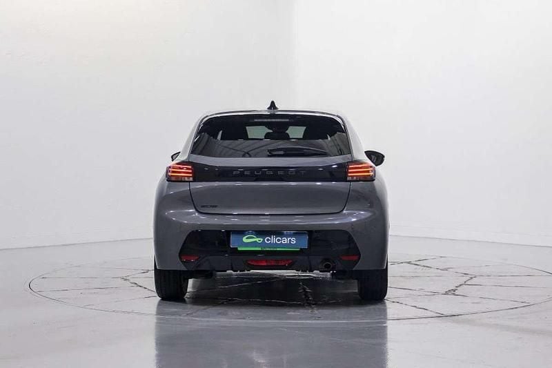Usado Peugeot 208 Allure 102 CV (75 kW) 2025 Gris Utilitario