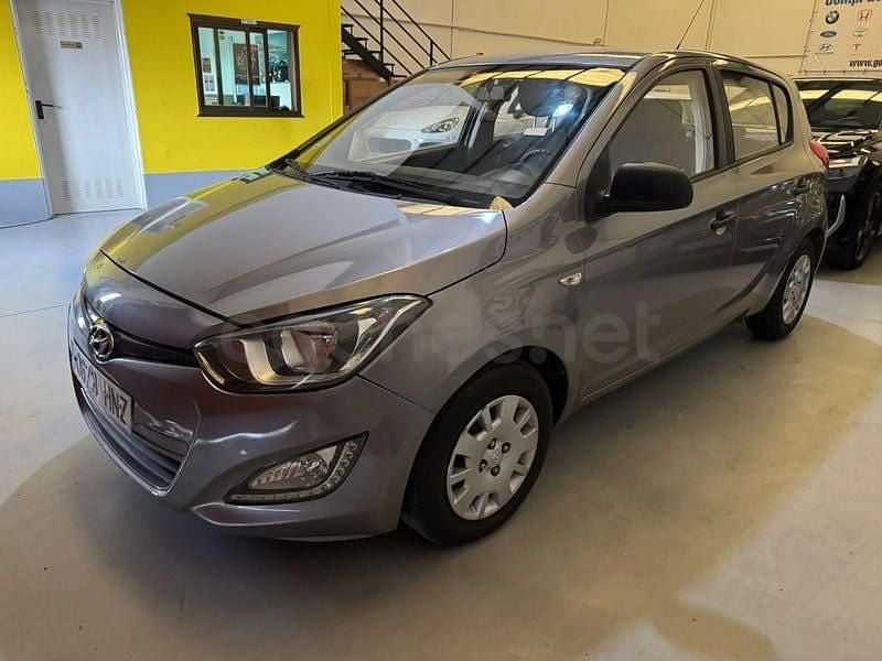 Usado Hyundai i20 Classic 78 CV (57 kW) 2012 Gris / plata Utilitario