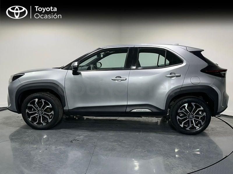 Usado Toyota Yaris Cross Active 116 CV (85 kW) 2022 Gris / plata SUV