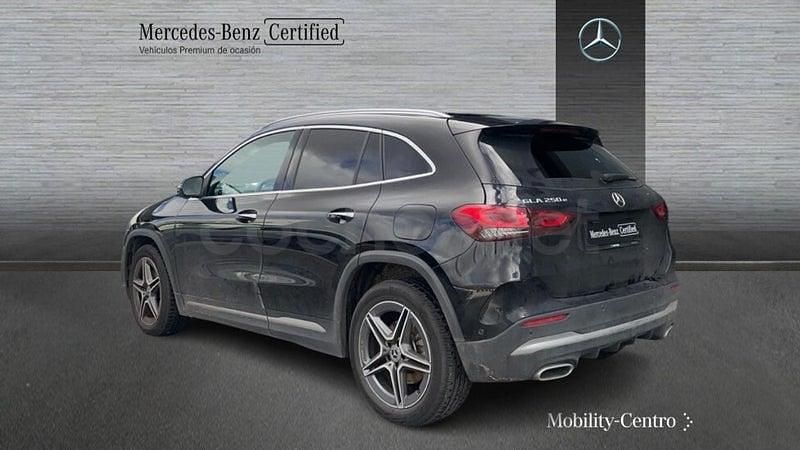 Usado Mercedes GLA250 AMG line 218 CV (160 kW) 2022 Negro noche SUV