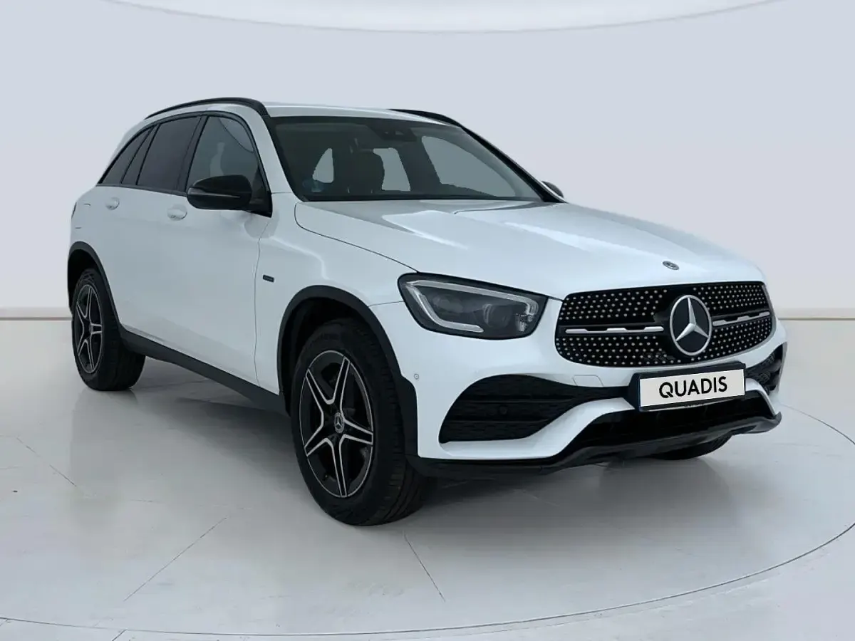 Usado Mercedes GLC300e 320 CV (235 kW) 2022 Blanco SUV