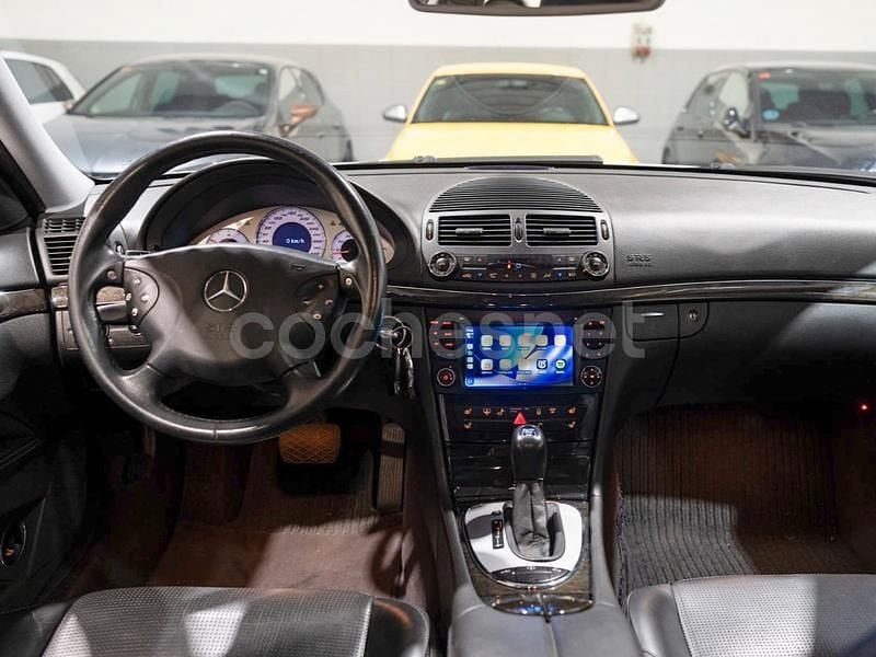 Usado Mercedes E55 AMG AMG 476 CV (350 kW) 2003 Gris / plata Berlina
