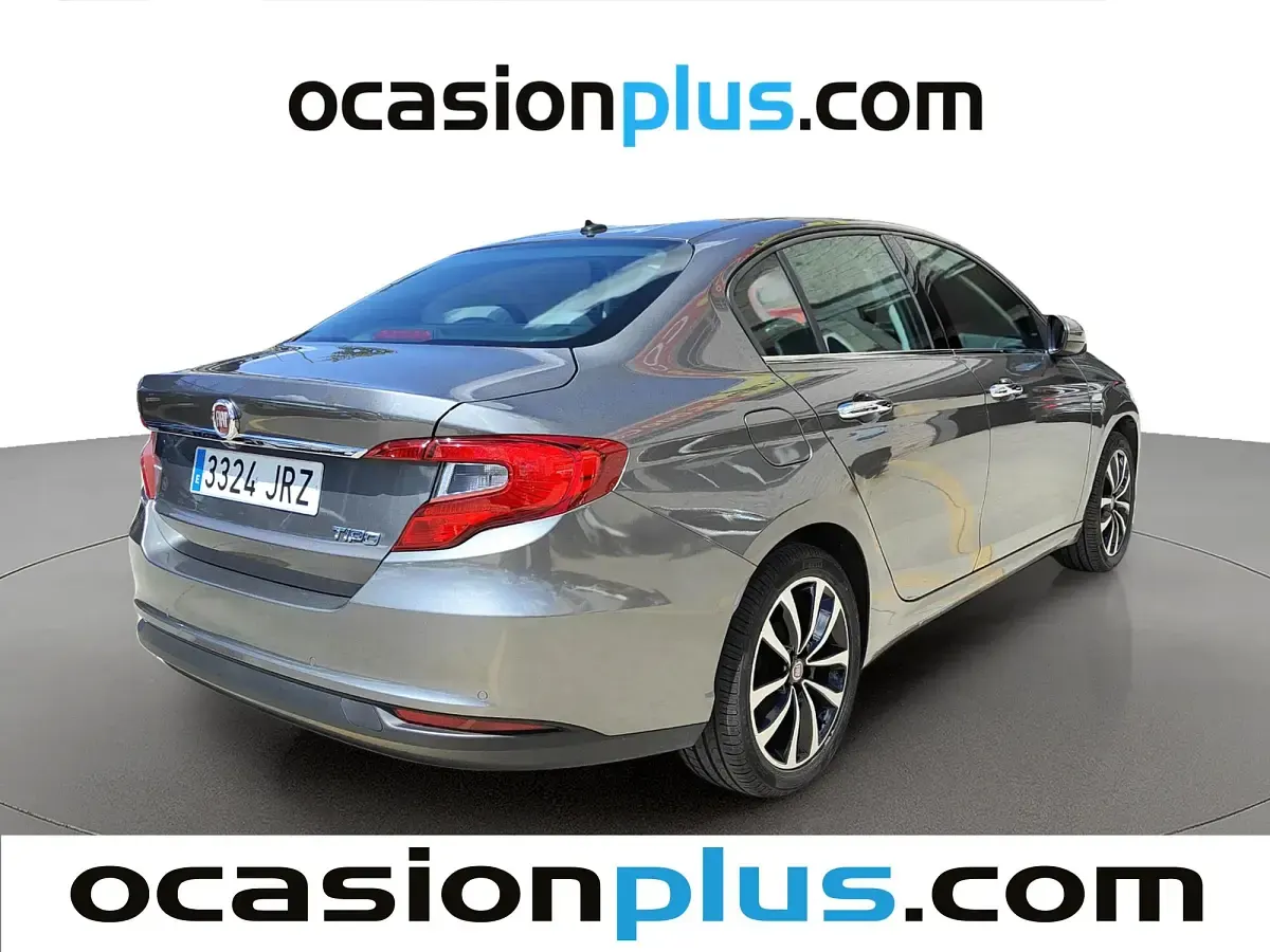 Usado Fiat Tipo Lounge 95 CV (69 kW) 2016 Gris Berlina