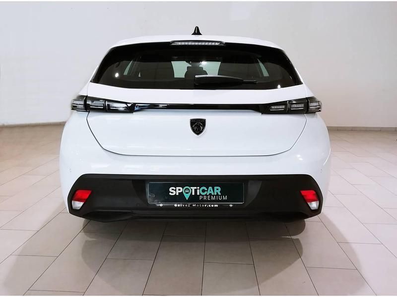 Usado Peugeot 308 Active 110 CV (80 kW) 2022 Blanco Berlina