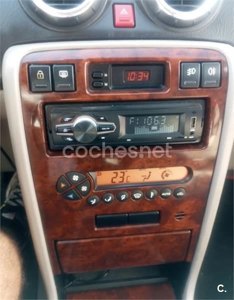 Usado Rover 45 109 CV (80 kW) 2004 Rojo Berlina