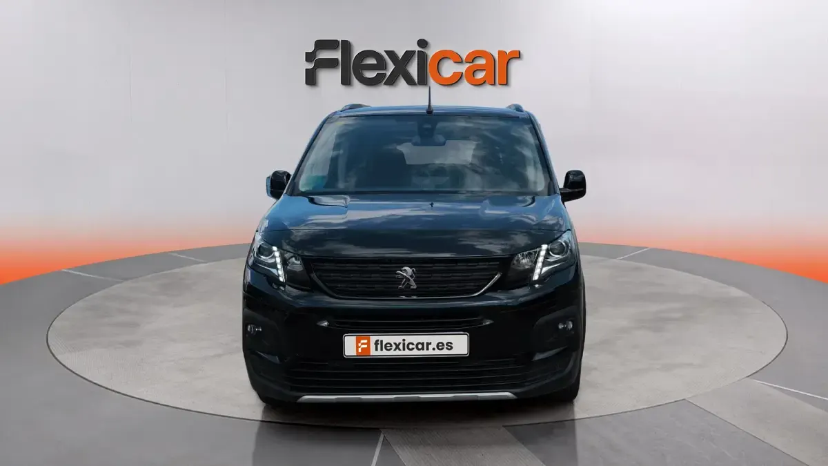 Usado Peugeot Rifter GT 131 CV (96 kW) 2023 Negro Monovolumen