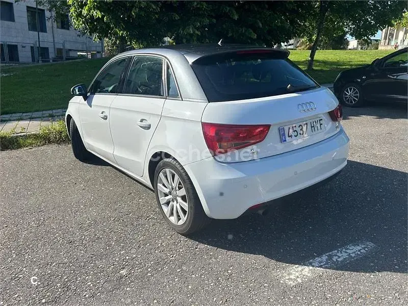 Usado Audi A1 Sportback Ambition 90 CV (66 kW) 2014 Blanco Utilitario