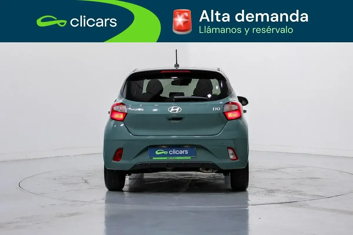 Usado Hyundai i10 67 CV (49 kW) 2024 Verde Utilitario