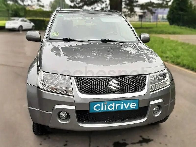 Usado Suzuki Grand Vitara 140 CV (102 kW) 2008 Gris / plata SUV