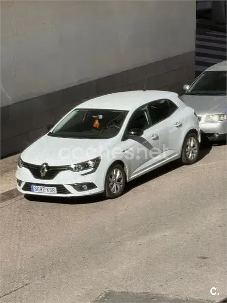 Usado Renault Mégane IV LIMITED 115 CV (84 kW) 2018 Blanco Berlina