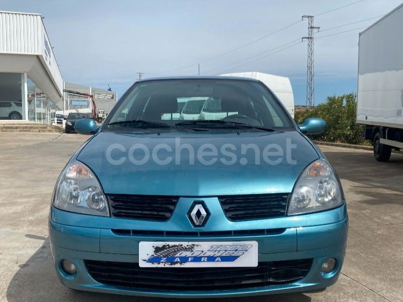 Verde Usado 2005 Renault Clio II Authentique Berlina | 2500 € (Precio justo) - Imagen 1/4