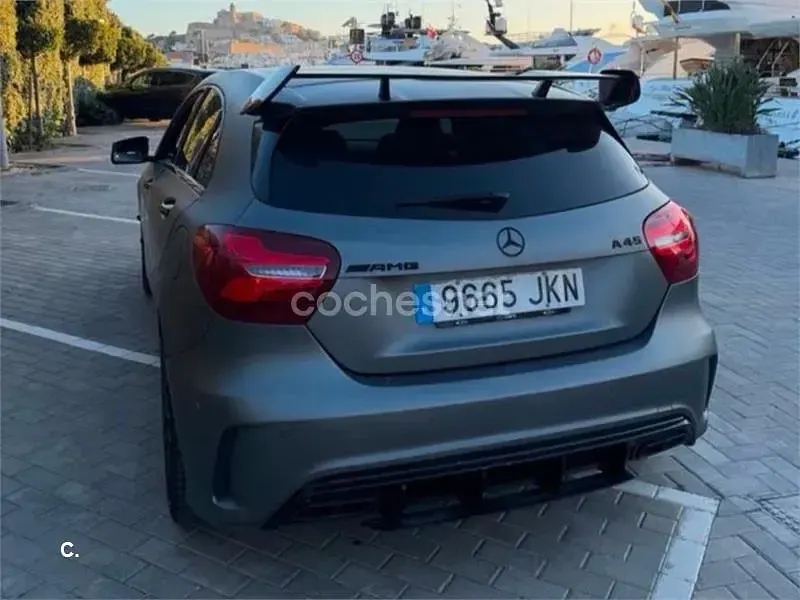 Usado Mercedes A45 AMG 381 CV (280 kW) 2015 Gris / plata Utilitario