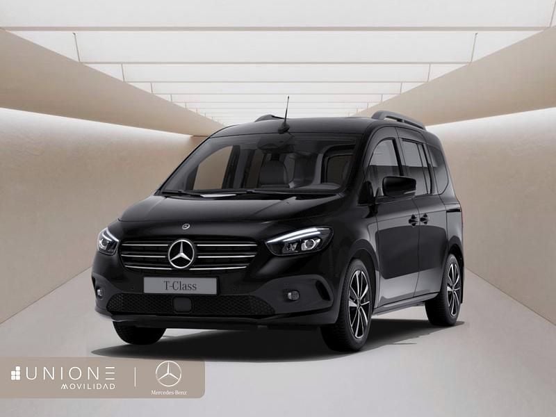 Gris Usado 2024 Mercedes 180 Berlina | 47.396 € - Imagen 1/4