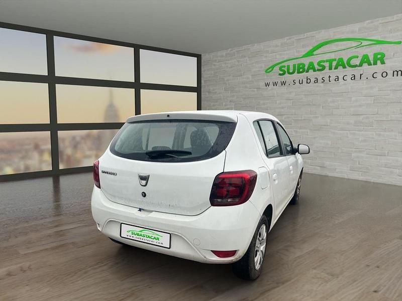 Usado Dacia Sandero Comfort 95 CV (69 kW) 2020 Blanco
