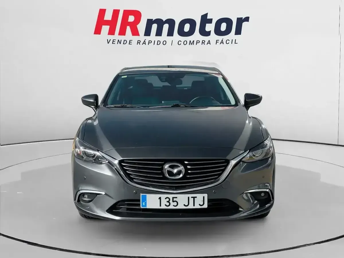 Usado Mazda 6 Style 150 CV (110 kW) 2016 Gris / plata Berlina