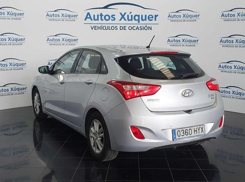 Usado Hyundai i30 Style 136 CV (100 kW) 2014 Gris Utilitario