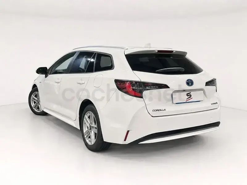 Usado Toyota Corolla Active 122 CV (89 kW) 2021 Blanco Familiar