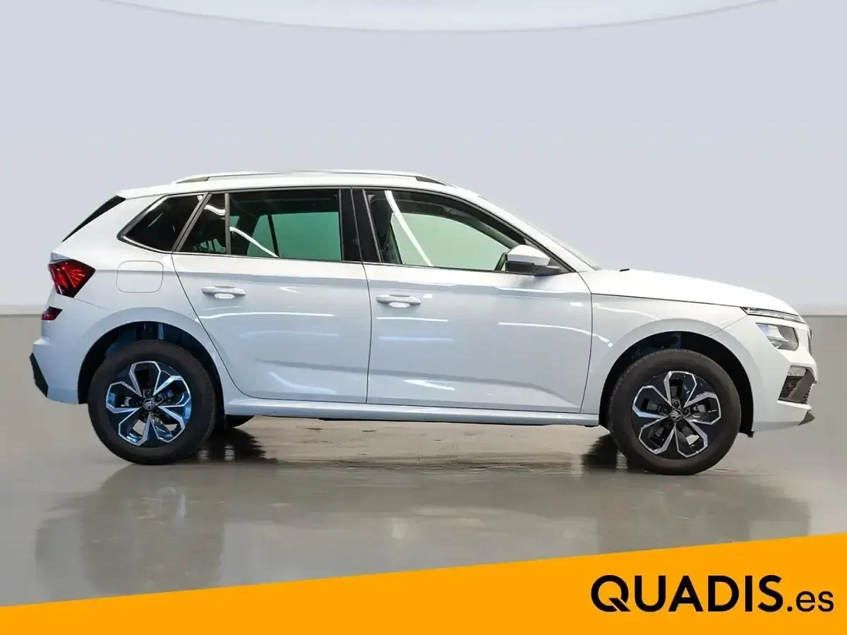 Usado Skoda Kamiq Selection 115 CV (84 kW) 2025 Blanco SUV