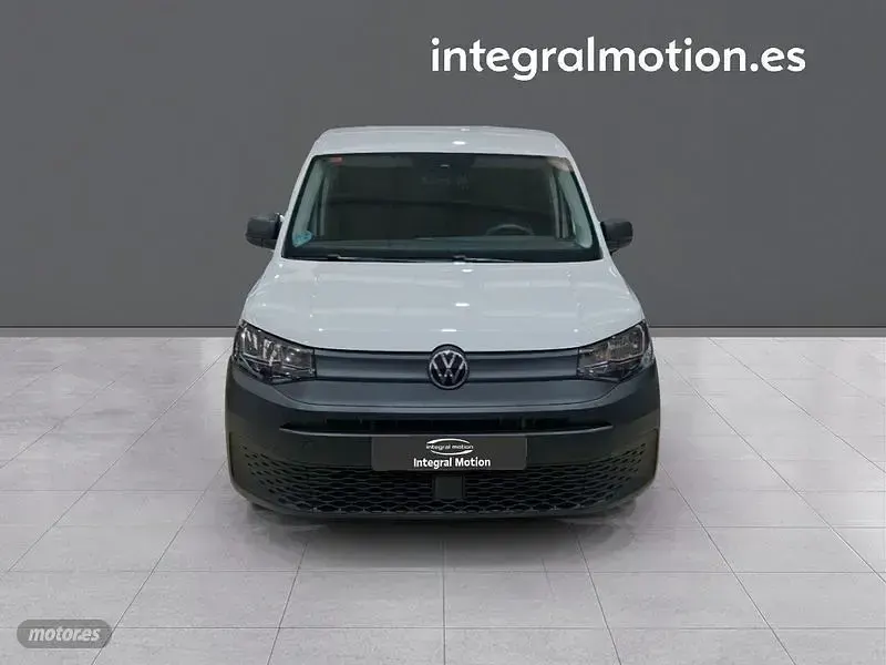 Usado VW Caddy Maxi 102 CV (75 kW) 2021 Blanco Monovolumen