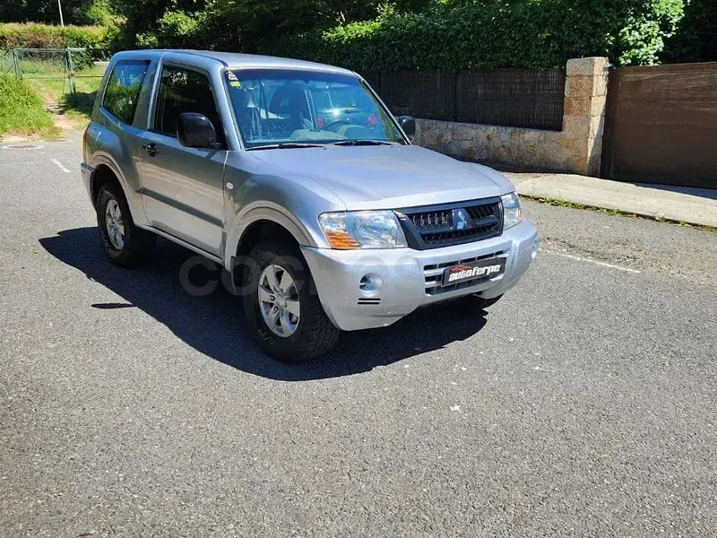 Usado Mitsubishi Montero 115 CV (84 kW) 2006 Gris / plata SUV