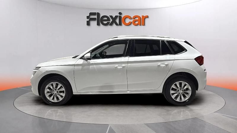Usado Skoda Kamiq Ambition 95 CV (69 kW) 2022 Blanco SUV