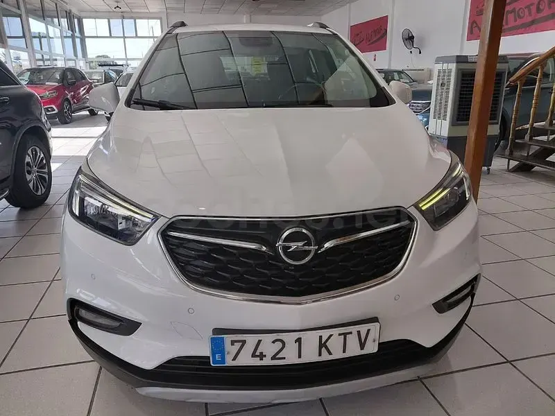 Usado Opel Mokka X Innovation 136 CV (100 kW) 2019 Blanco SUV