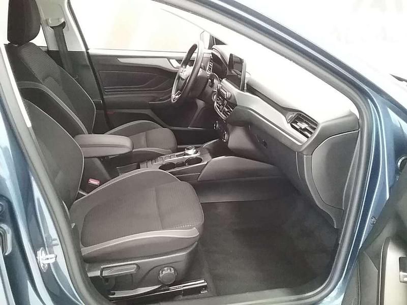 Usado Ford Focus Trend+ 120 CV (88 kW) 2022 Azul Utilitario