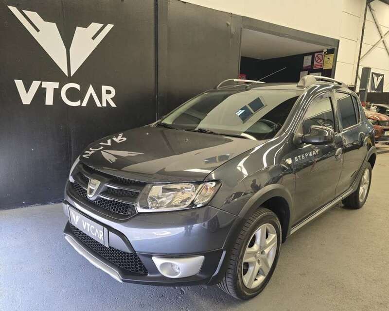 Gris Usado 2016 Dacia Sandero Stepway Utilitario | 8490 € (Precio justo) - Imagen 1/4