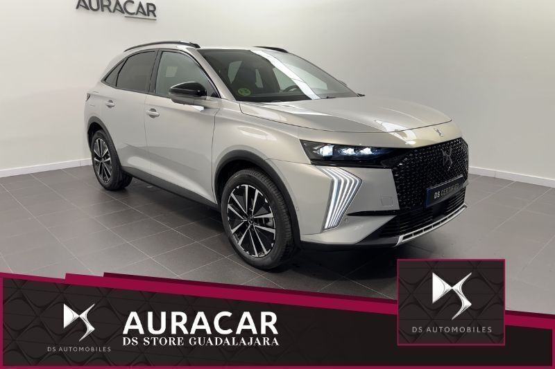 Gris / plata Nuevo 2025 DS Automobiles DS7 Crossback SUV | 35.000 € (Un poco caro) - Imagen 1/4