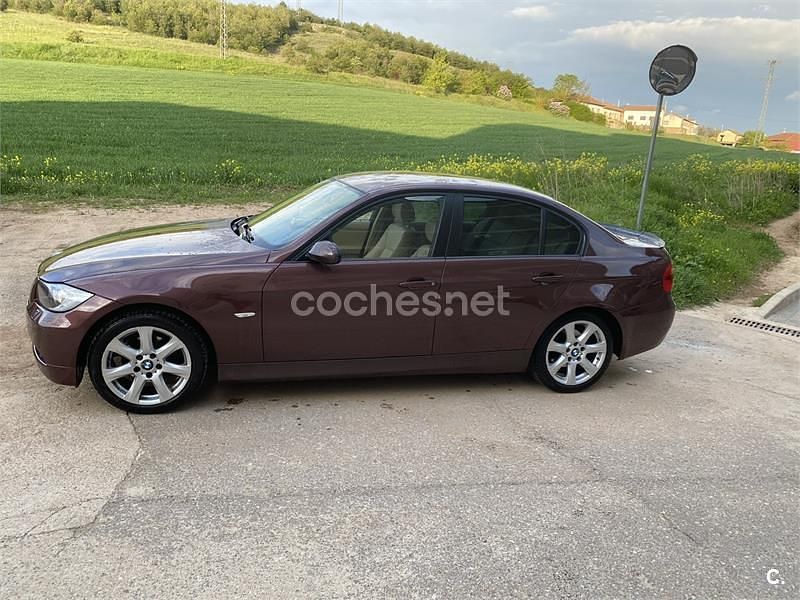Usado BMW 320 150 CV (110 kW) 2006 Granate Berlina