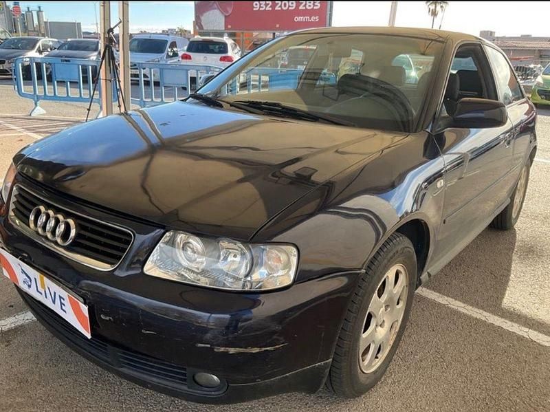 Usado Audi A3 Attraction 115 CV (84 kW) 2003 Azul Utilitario
