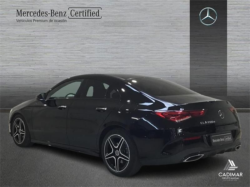 Usado Mercedes CLA200 AMG line 150 CV (110 kW) 2022 Negro noche Berlina