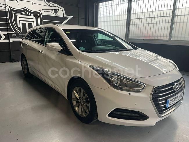 Usado Hyundai i40 141 CV (103 kW) 2016 Blanco Familiar