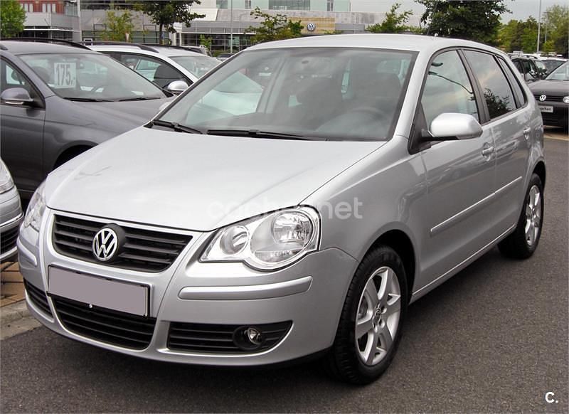 Usado VW Polo Advance 80 CV (58 kW) 2006 Gris / plata Utilitario