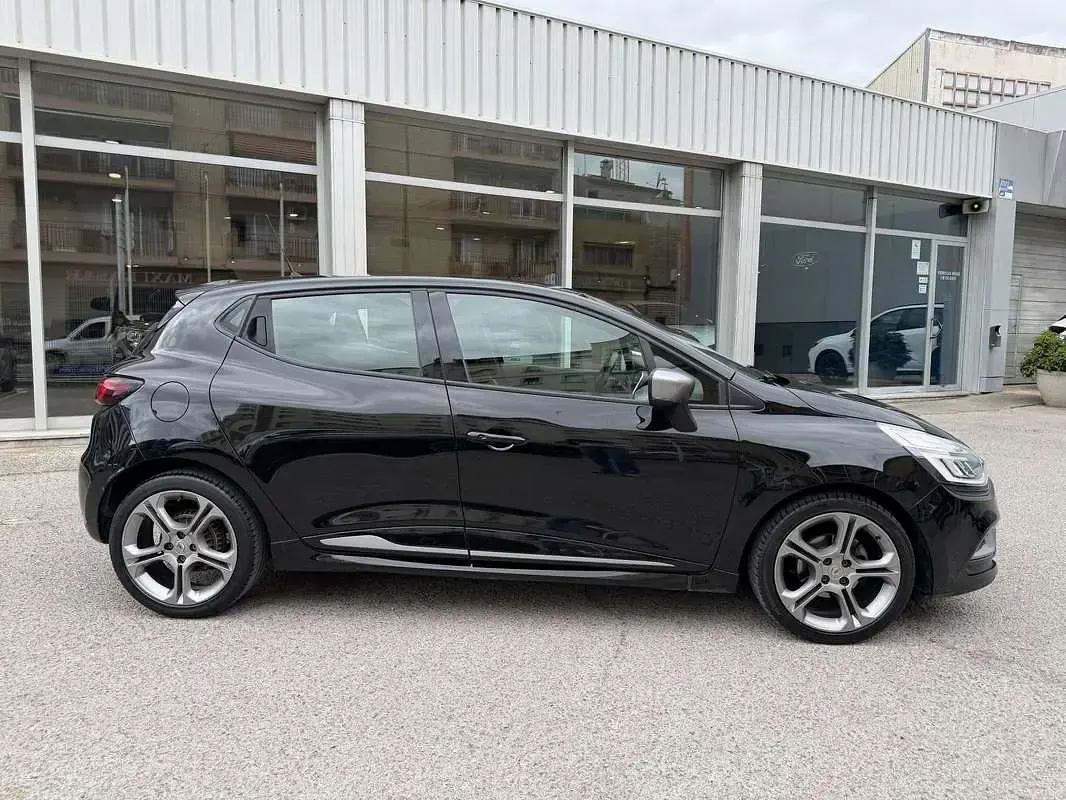 Usado Renault Clio LIMITED 90 CV (66 kW) 2019 Negro Utilitario