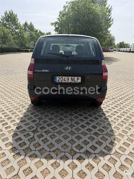 Usado Hyundai Matrix GLS 103 CV (75 kW) 2010 Negro Monovolumen