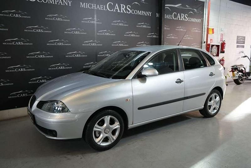 Usado Seat Ibiza Sport 99 CV (72 kW) 2006 Gris Utilitario
