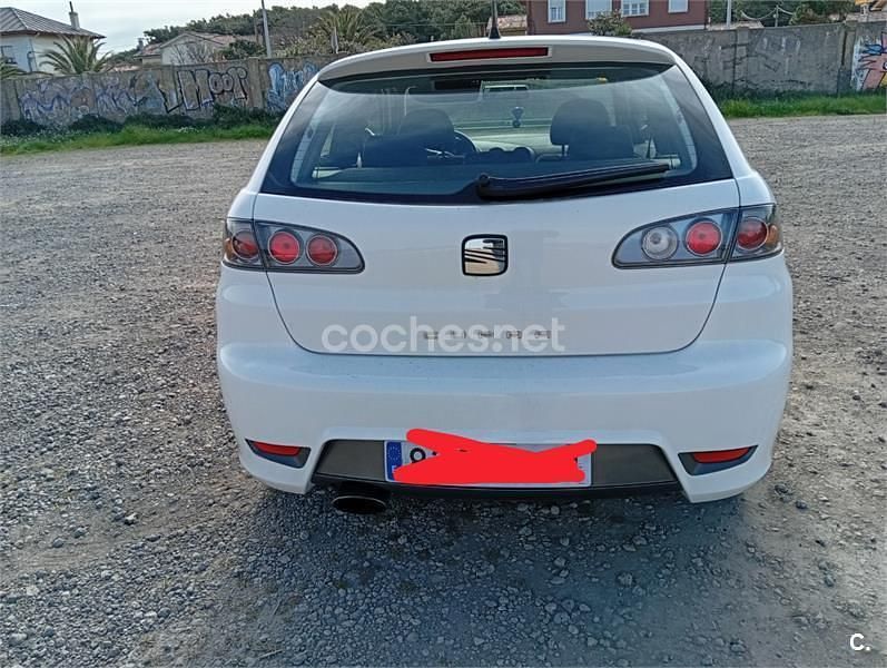 Usado Seat Ibiza CUPRA 180 CV (132 kW) 2008 Blanco Berlina