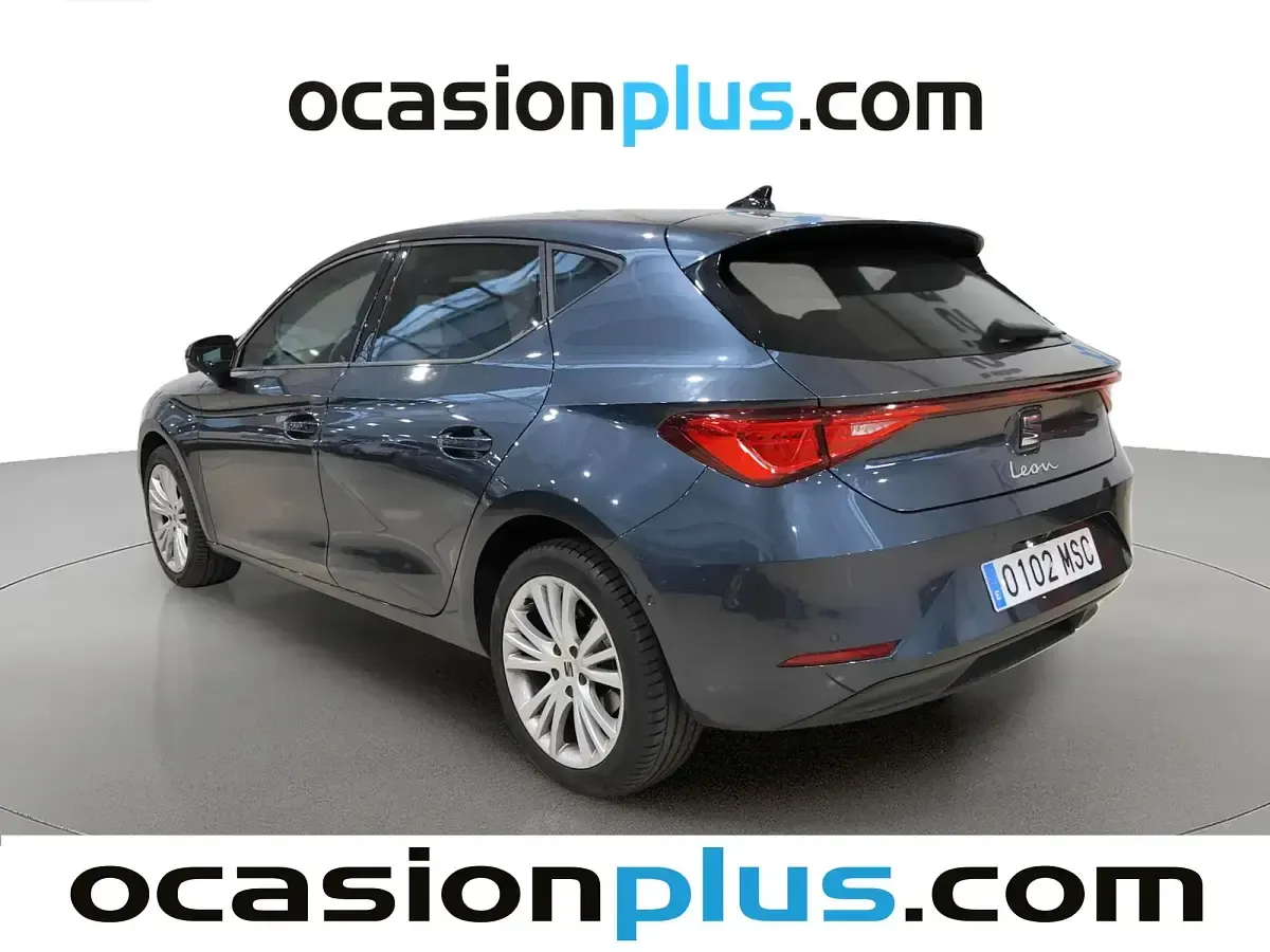 Usado Seat Leon Style 150 CV (110 kW) 2024 Gris Berlina