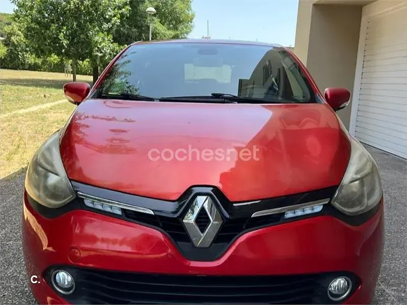 Usado Renault Clio IV Expression 90 CV (66 kW) 2014 Rojo Berlina