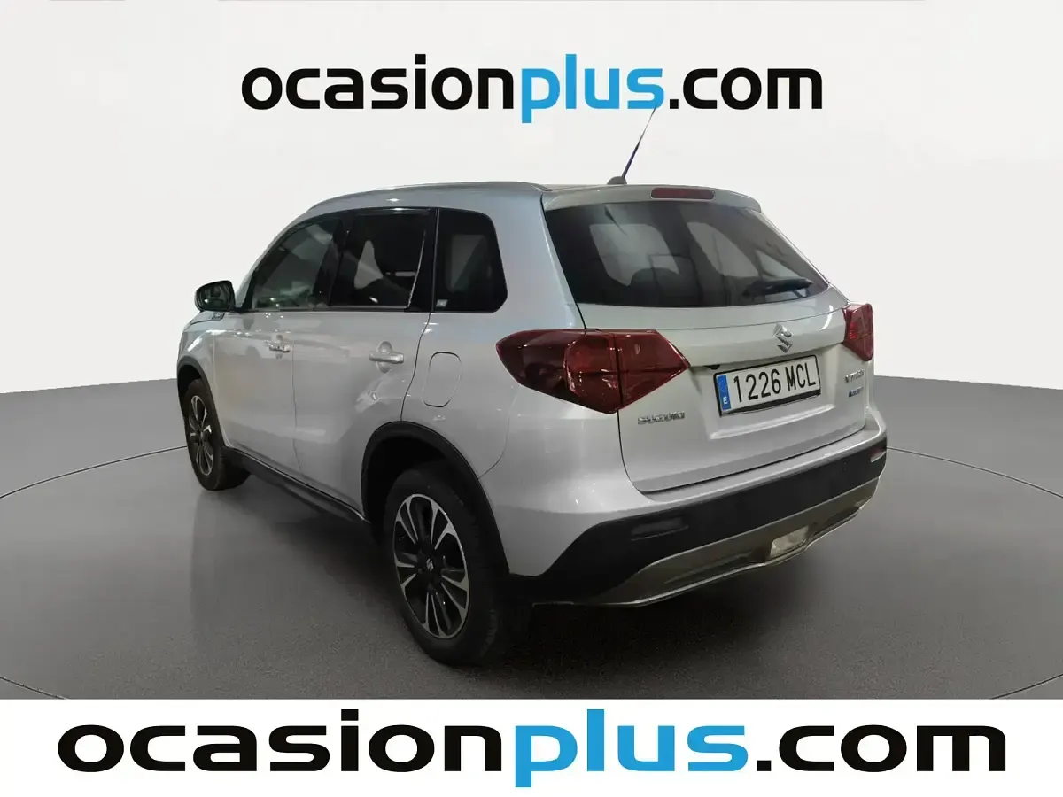 Usado Suzuki Vitara GLX 129 CV (94 kW) 2021 Gris SUV
